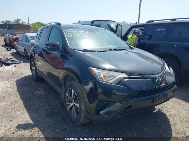 Toyota RAV4 LE 2018 2T3ZFREV8JW406992 Image 1