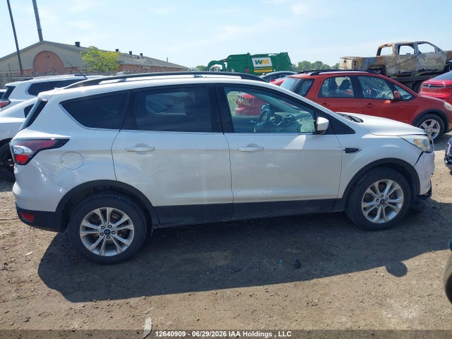 Ford ESCAPE SE 2017 1FMCU9GD5HUA84945 Image 14