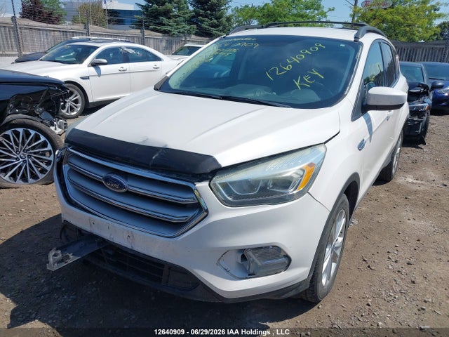 Ford ESCAPE SE 2017 1FMCU9GD5HUA84945 Image 2
