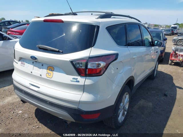 Ford ESCAPE SE 2017 1FMCU9GD5HUA84945 Image 4