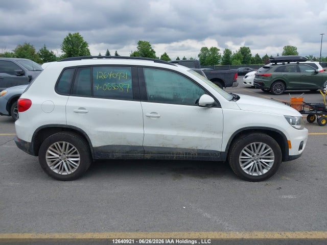 2016 Volkswagen Tiguan Comfortline/highline/special Edition მანქანა იყიდება აუქციონზე, vin: WVGJV7AX2GW065087, აუქციონის ნომერი: 12640921