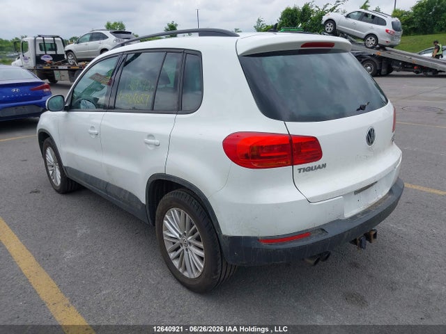 2016 Volkswagen Tiguan Comfortline/highline/special Edition მანქანა იყიდება აუქციონზე, vin: WVGJV7AX2GW065087, აუქციონის ნომერი: 12640921