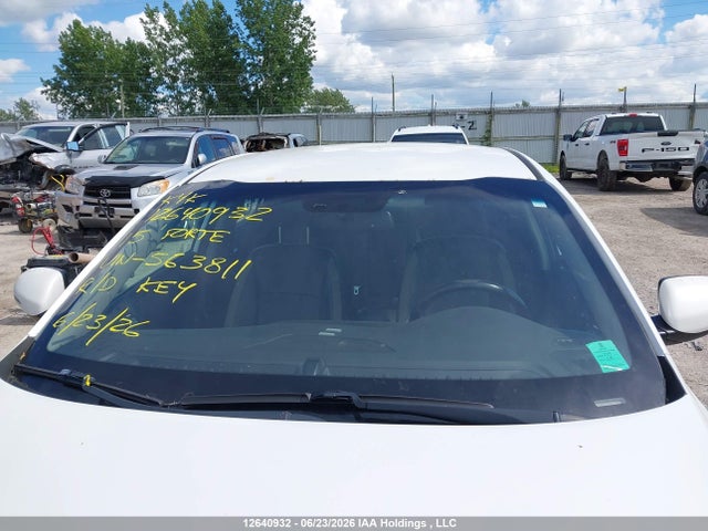 KIA Optima 2015 KNAGR4A70F5563811 Image 17