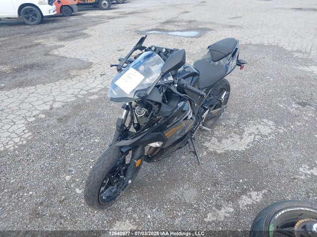 Kawasaki EX400 2020 JKAEXKG10LDA67168 Image 2