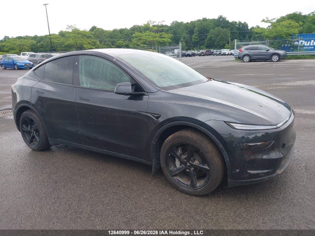 XP7YGDEEXTB758006 Tesla Model Y