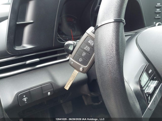 Продаж на аукціоні авто 2021 Hyundai Elantra Essential Manual, vin: KMHLM4AG4MU097833, номер лоту: 12641029