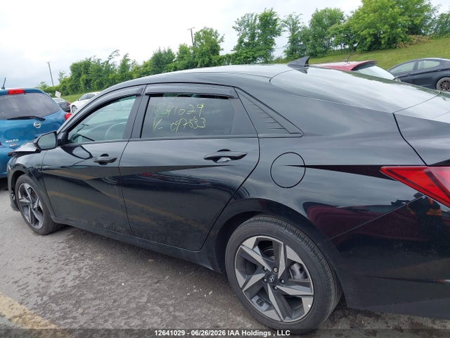 Продаж на аукціоні авто 2021 Hyundai Elantra Essential Manual, vin: KMHLM4AG4MU097833, номер лоту: 12641029