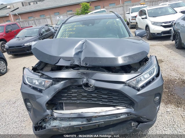 2020 Toyota Rav4 Xle მანქანა იყიდება აუქციონზე, vin: 2T3R1RFV6LC082247, აუქციონის ნომერი: 12641070