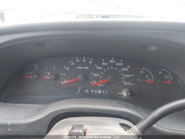 2004 Ford Econoline E350 Super Duty Wagon მანქანა იყიდება აუქციონზე, vin: 1FBSS31S84HA81944, აუქციონის ნომერი: 12641078