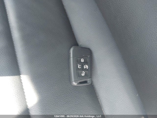 Продажа на аукционе авто 2021 Volkswagen Tiguan Highline, vin: 3VV4B7AX3MM129256, номер лота: 12641095