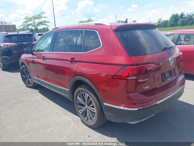Продажа на аукционе авто 2021 Volkswagen Tiguan Highline, vin: 3VV4B7AX3MM129256, номер лота: 12641095