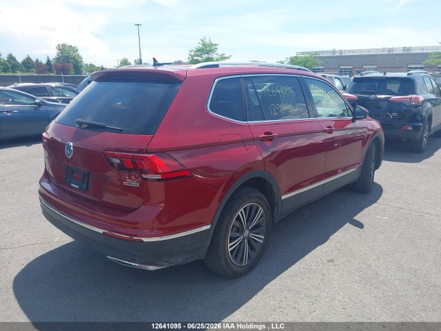 Продажа на аукционе авто 2021 Volkswagen Tiguan Highline, vin: 3VV4B7AX3MM129256, номер лота: 12641095