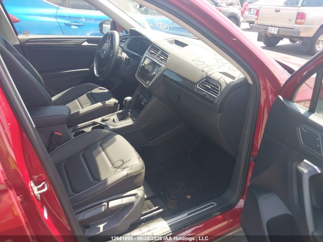 Продажа на аукционе авто 2021 Volkswagen Tiguan Highline, vin: 3VV4B7AX3MM129256, номер лота: 12641095