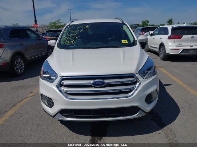 12641098 :رقم المزاد ، 1FMCU9J97JUC95901 vin ، 2018 Ford Escape Titanium مزاد بيع