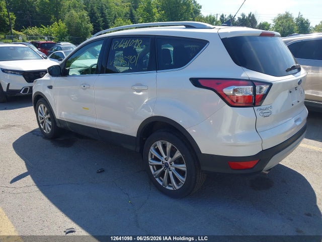 12641098 :رقم المزاد ، 1FMCU9J97JUC95901 vin ، 2018 Ford Escape Titanium مزاد بيع