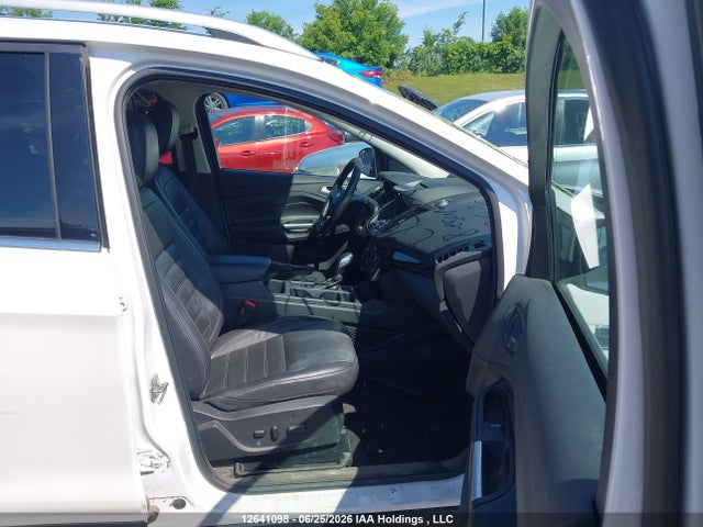 12641098 :رقم المزاد ، 1FMCU9J97JUC95901 vin ، 2018 Ford Escape Titanium مزاد بيع