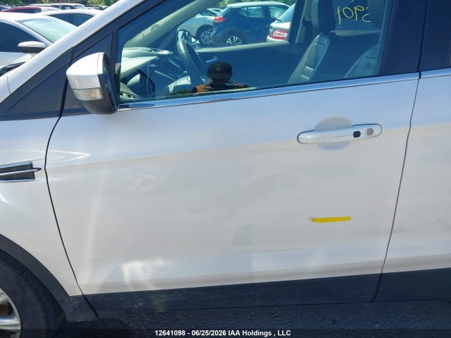 12641098 :رقم المزاد ، 1FMCU9J97JUC95901 vin ، 2018 Ford Escape Titanium مزاد بيع