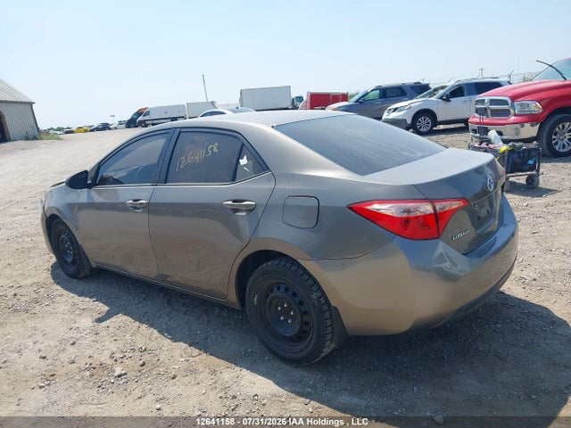 Toyota Corolla 2018 2T1BURHE8JC074307 Image 3