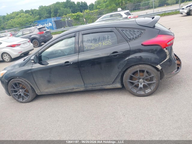 12641197 :رقم المزاد ، 1FADP3N2XFL309125 vin ، 2015 Ford Focus Titanium مزاد بيع