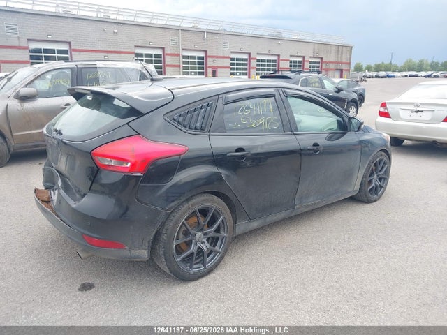 12641197 :رقم المزاد ، 1FADP3N2XFL309125 vin ، 2015 Ford Focus Titanium مزاد بيع
