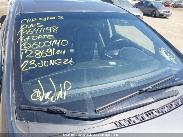 KIA FORTE EX 2016 KNAFZ4A85G5600440 Image 16
