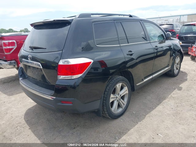 2013 Toyota Highlander მანქანა იყიდება აუქციონზე, vin: 5TDBK3EH9DS247801, აუქციონის ნომერი: 12641212
