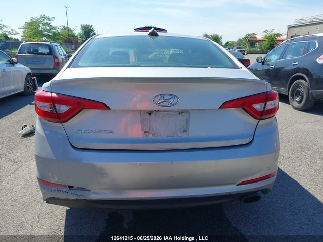 Hyundai SONATA GL 2015 5NPE24AF2FH071402 Image 17