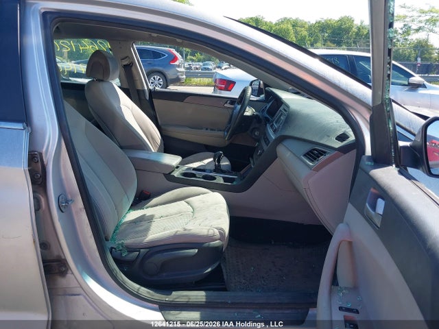 Продажа на аукционе авто 2015 Hyundai Sonata Gl, vin: 5NPE24AF2FH071402, номер лота: 12641215