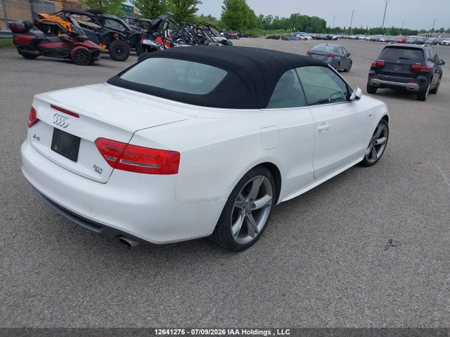 12641276 :رقم المزاد ، WAUMFBFH9BN016144 vin ، 2011 Audi A5 2.0t Premium مزاد بيع