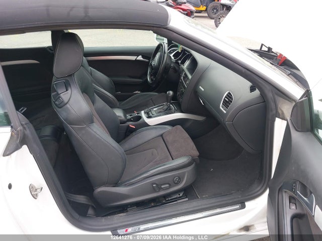 12641276 :رقم المزاد ، WAUMFBFH9BN016144 vin ، 2011 Audi A5 2.0t Premium مزاد بيع