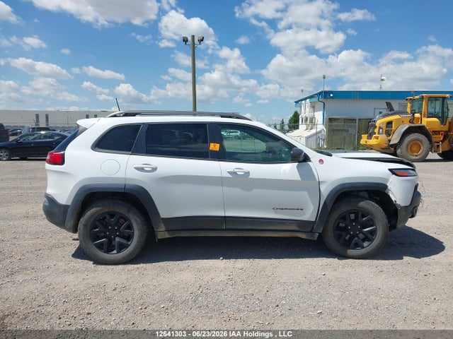 Продажа на аукционе авто 2017 Jeep Cherokee Trailhawk, vin: 1C4PJMBS4HW558587, номер лота: 12641303