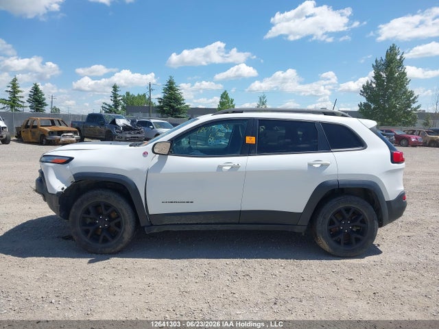 Продажа на аукционе авто 2017 Jeep Cherokee Trailhawk, vin: 1C4PJMBS4HW558587, номер лота: 12641303