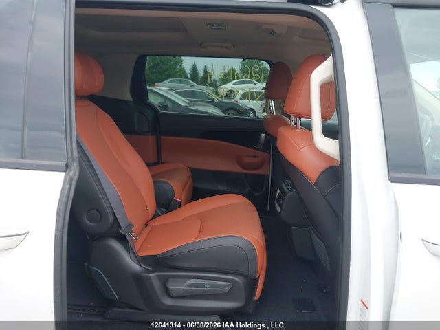 2026 Kia Carnival Sx/sx Prestige მანქანა იყიდება აუქციონზე, vin: KNDNE5KA8T6105946, აუქციონის ნომერი: 12641314