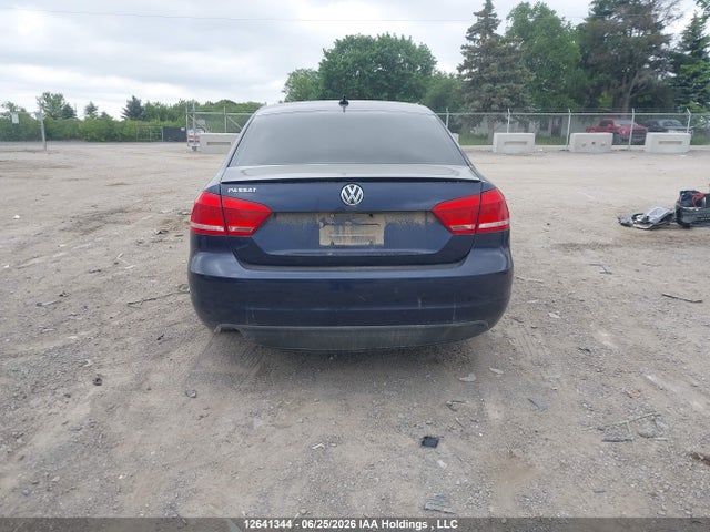 2012 Volkswagen Passat მანქანა იყიდება აუქციონზე, vin: 1VWBH7A36CC030901, აუქციონის ნომერი: 12641344