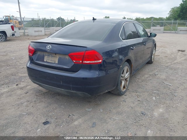 2012 Volkswagen Passat მანქანა იყიდება აუქციონზე, vin: 1VWBH7A36CC030901, აუქციონის ნომერი: 12641344