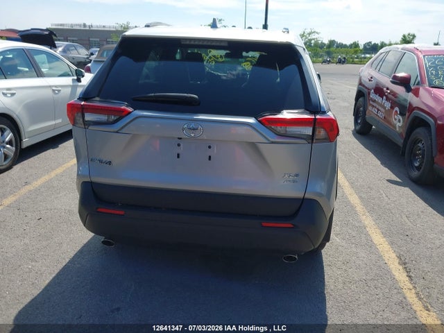 Toyota RAV4 2022 2T3R1RFV3NC282635 Image 17