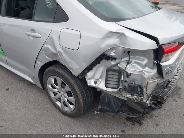 5YFBPMBE1NP327833 Toyota Corolla