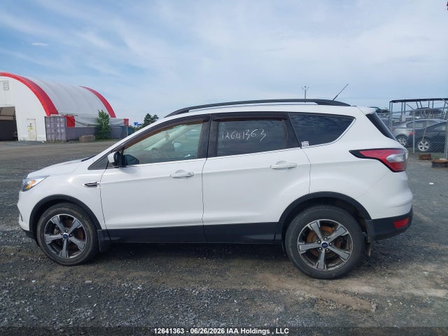 2017 Ford Escape Se მანქანა იყიდება აუქციონზე, vin: 1FMCU9G93HUD69753, აუქციონის ნომერი: 12641363