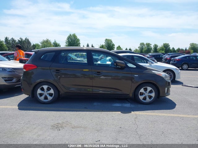 Продаж на аукціоні авто 2014 Kia Rondo, vin: KNAHT8A35E7014201, номер лоту: 12641396