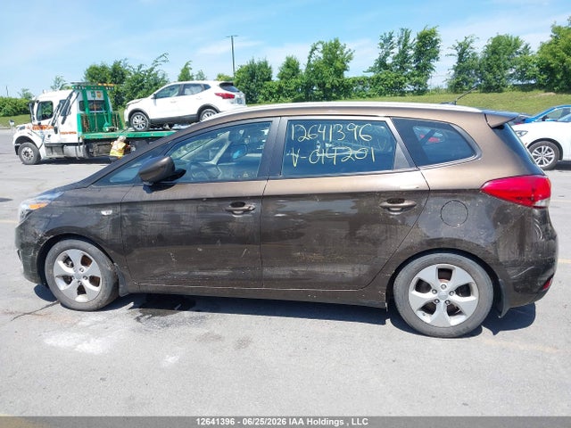 Продаж на аукціоні авто 2014 Kia Rondo, vin: KNAHT8A35E7014201, номер лоту: 12641396