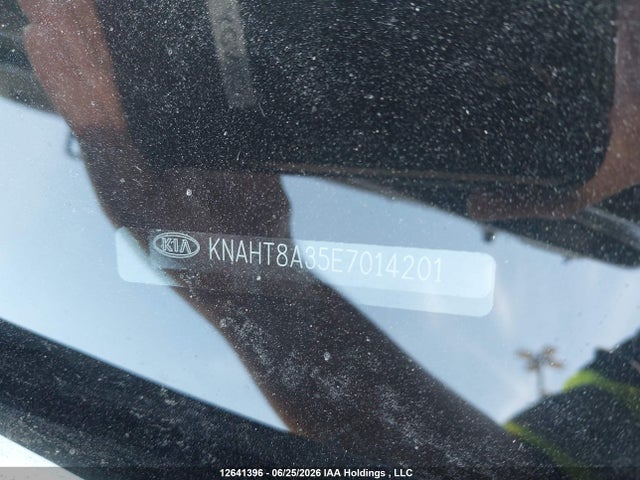 Продаж на аукціоні авто 2014 Kia Rondo, vin: KNAHT8A35E7014201, номер лоту: 12641396