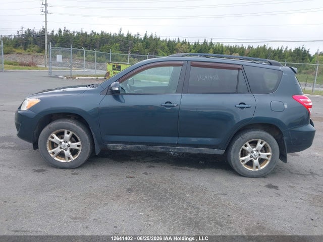 12641402 :رقم المزاد ، 2T3BF4DV8BW168424 vin ، 2011 Toyota Rav4 مزاد بيع