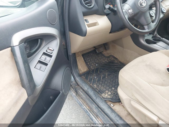 12641402 :رقم المزاد ، 2T3BF4DV8BW168424 vin ، 2011 Toyota Rav4 مزاد بيع