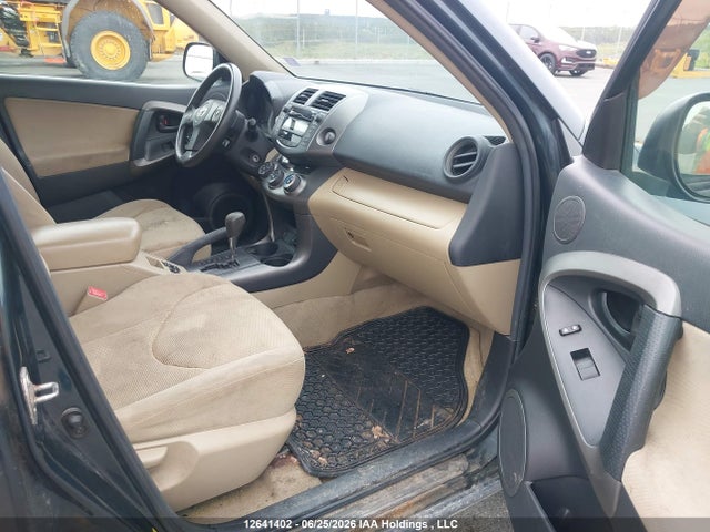 12641402 :رقم المزاد ، 2T3BF4DV8BW168424 vin ، 2011 Toyota Rav4 مزاد بيع