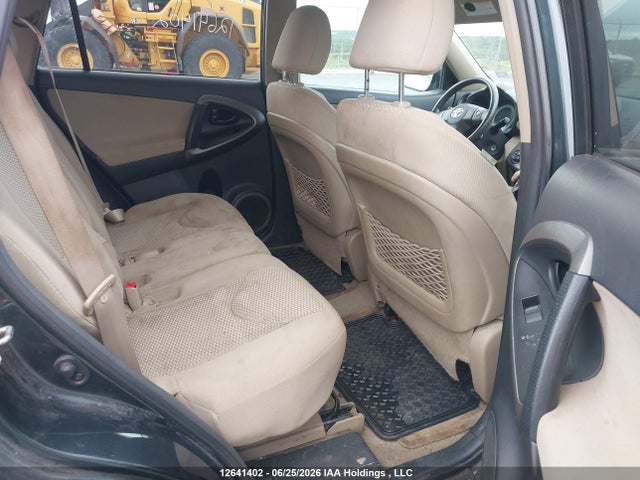 12641402 :رقم المزاد ، 2T3BF4DV8BW168424 vin ، 2011 Toyota Rav4 مزاد بيع