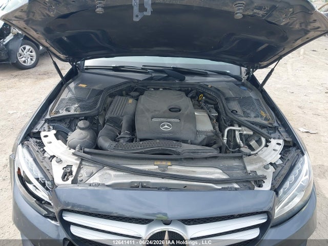 2016 Mercedes-benz C 300 4matic მანქანა იყიდება აუქციონზე, vin: 55SWF4KB8GU131105, აუქციონის ნომერი: 12641411