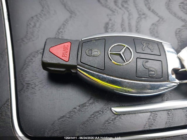 2016 Mercedes-benz C 300 4matic მანქანა იყიდება აუქციონზე, vin: 55SWF4KB8GU131105, აუქციონის ნომერი: 12641411