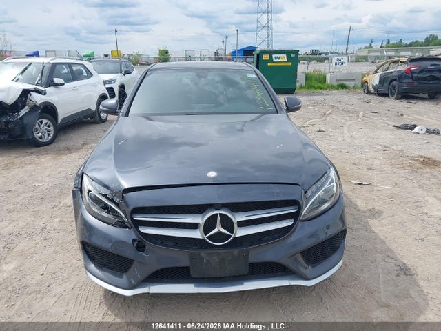 2016 Mercedes-benz C 300 4matic მანქანა იყიდება აუქციონზე, vin: 55SWF4KB8GU131105, აუქციონის ნომერი: 12641411