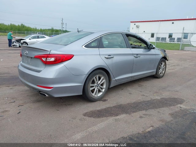 Hyundai SONATA SE 2015 5NPE24AF4FH205889 Image 4