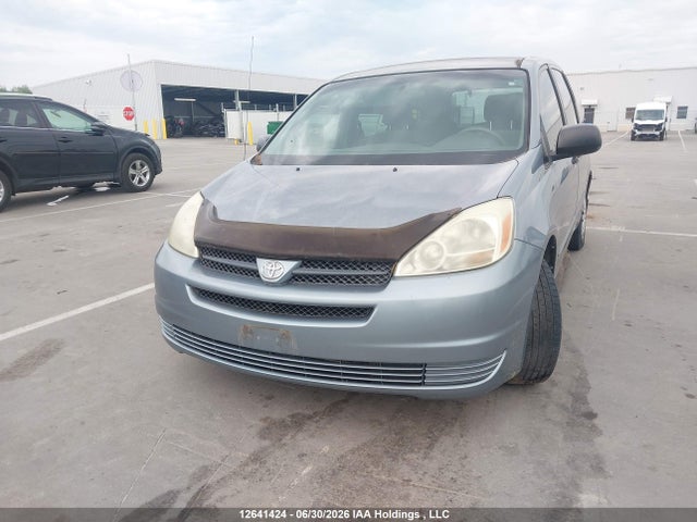 2004 Toyota Sienna Ce მანქანა იყიდება აუქციონზე, vin: 5TDZA29C44S015293, აუქციონის ნომერი: 12641424